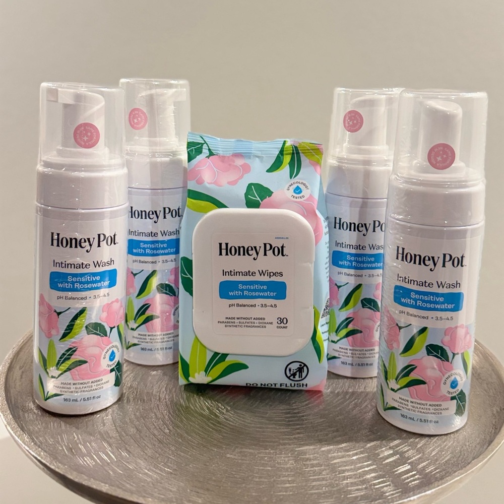 HONEY POT Intimate Bergamot Pink Foaming Wash + Wipes. BUNDLE OF 5 .